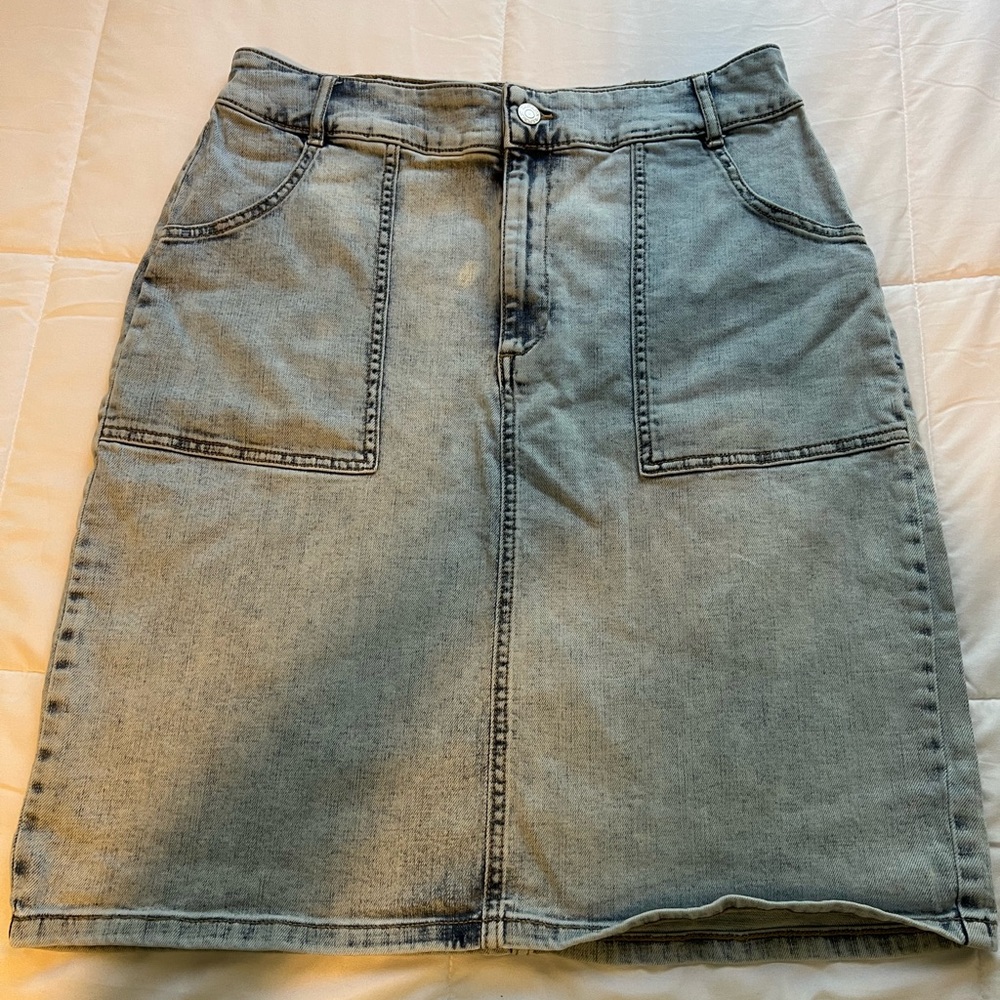Banana Republic Light Denim Knee Length Skirt